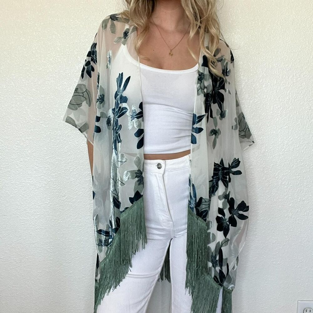 Marcus Adler Kimono